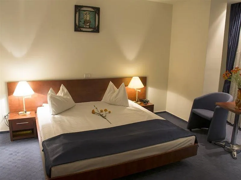 Samaa Hotel Bucharest 3*,